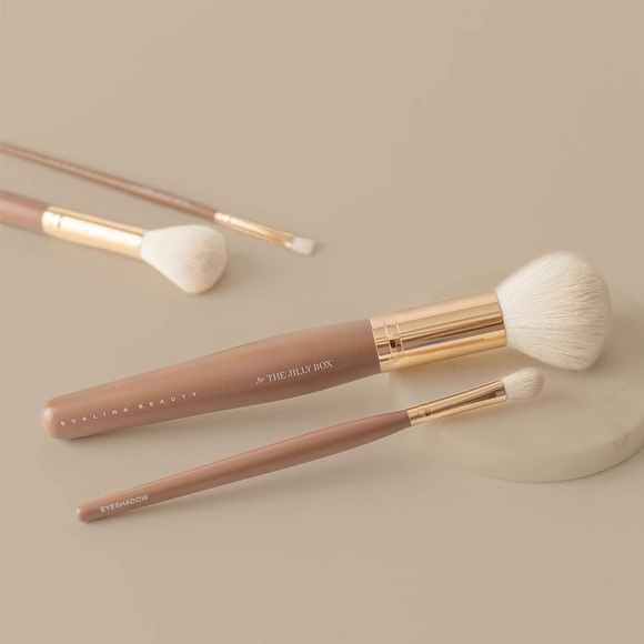 Jilly box Fall 2024 x Evalina Beauty Makeup Brushes - Picture 5 of 7
